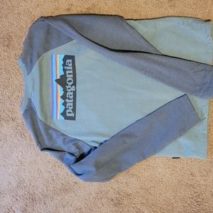 Patagonia Men's small long sleeve